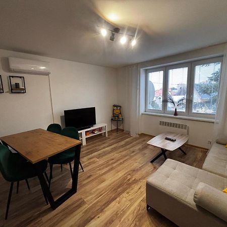 Lovely Apartment Vadas สตูโรโว ภายนอก รูปภาพ