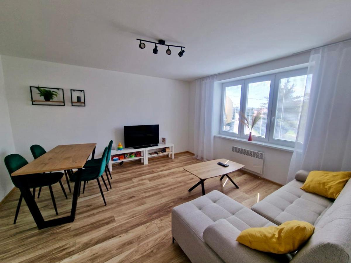 Lovely Apartment Vadas สตูโรโว ภายนอก รูปภาพ